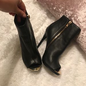 Peek toe booties by Steve Madden